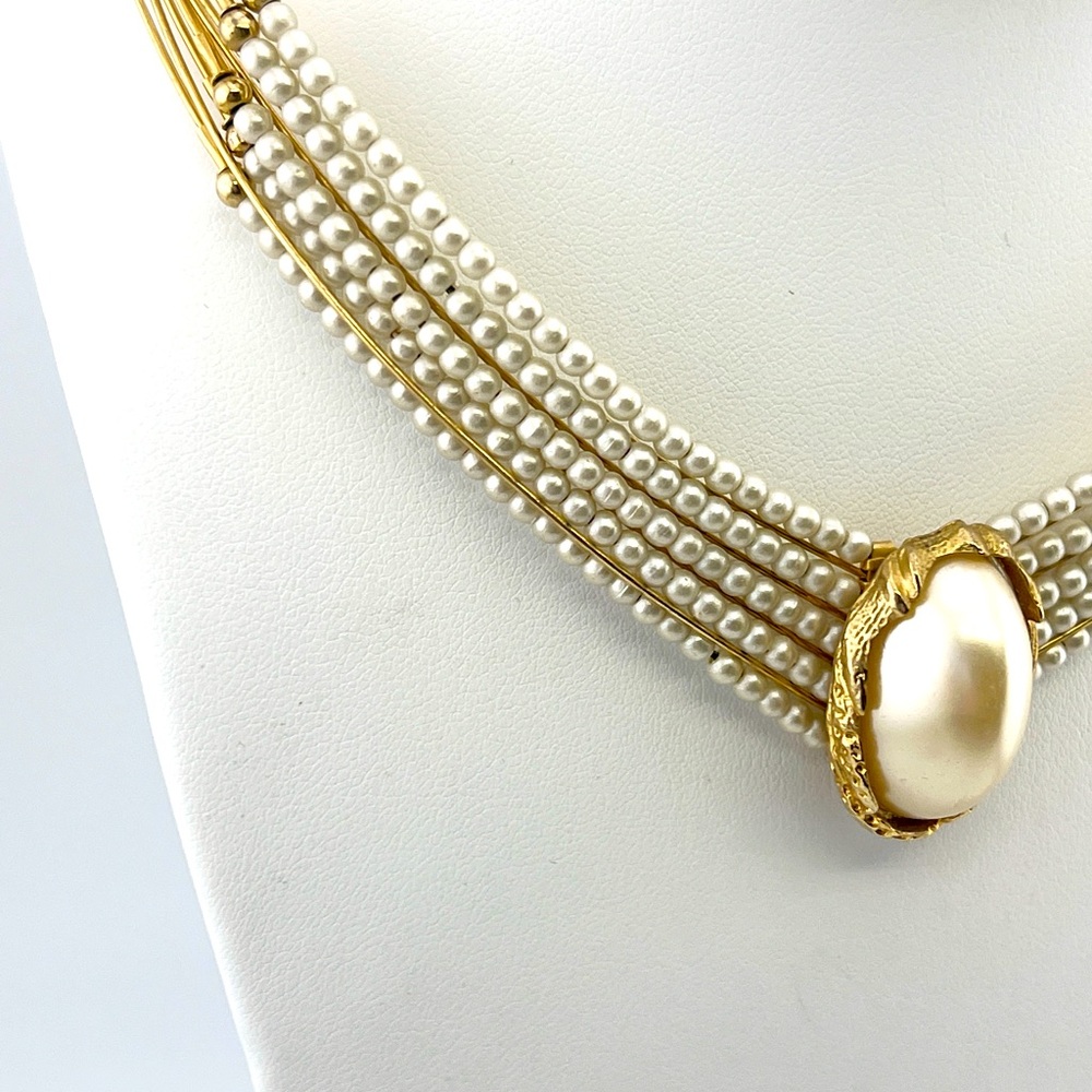 Elegant Gold Toned and Faux Pearl Choker/Necklace Sits at the Throat - Picture 3 of 10